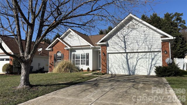 12045 Evergreen Hollow Drive, Charlotte, NC 28269