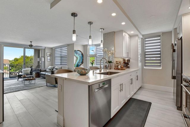 3594 S Ocean Boulevard 302, Highland Beach, FL 33487