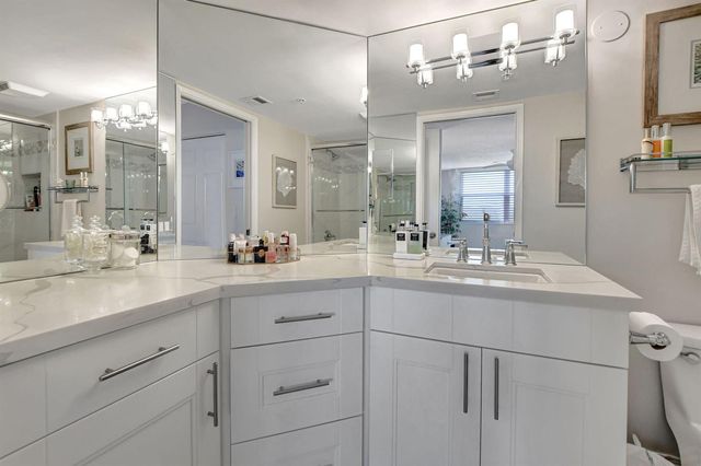 3594 S Ocean Boulevard 302, Highland Beach, FL 33487
