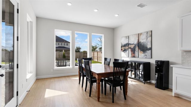 1684 Turner Court, Friendswood, TX 77546