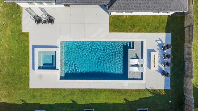 1684 Turner Court, Friendswood, TX 77546