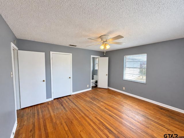 939 Magnolia, Tyler, TX 75701