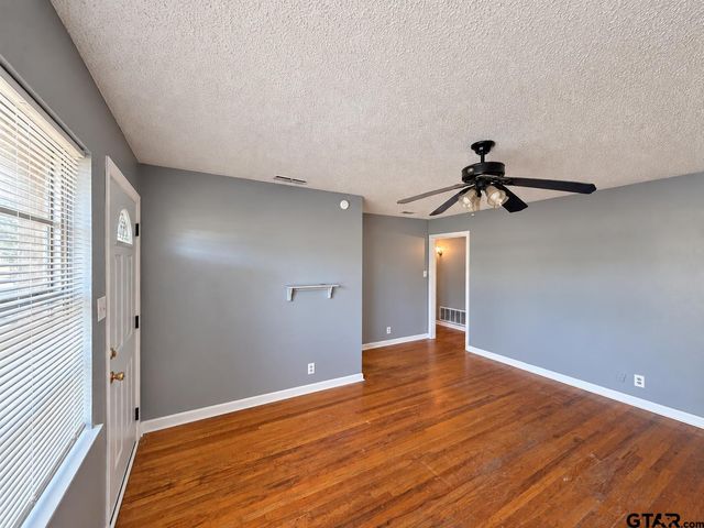 939 Magnolia, Tyler, TX 75701