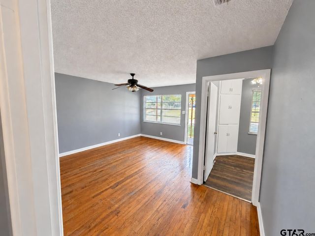 939 Magnolia, Tyler, TX 75701