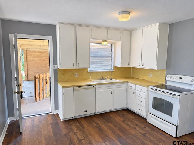 939 Magnolia, Tyler, TX 75701