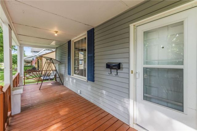 6010 Kenwood Avenue, Kansas City, MO 64110