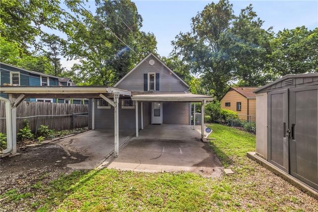 6010 Kenwood Avenue, Kansas City, MO 64110