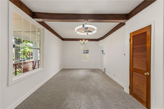 6010 Kenwood Avenue, Kansas City, MO 64110