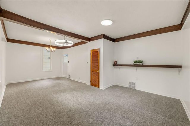 6010 Kenwood Avenue, Kansas City, MO 64110