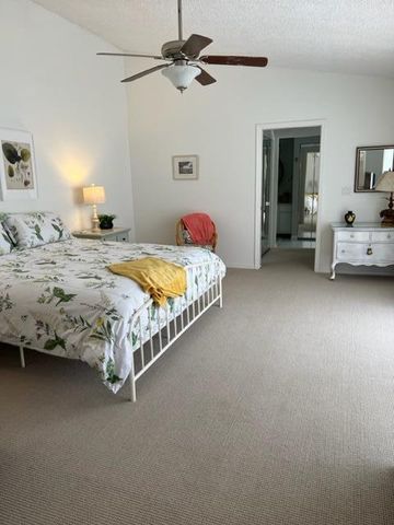 301 SE Castle Court, Port St. Lucie, Port St Lucie, FL 34952