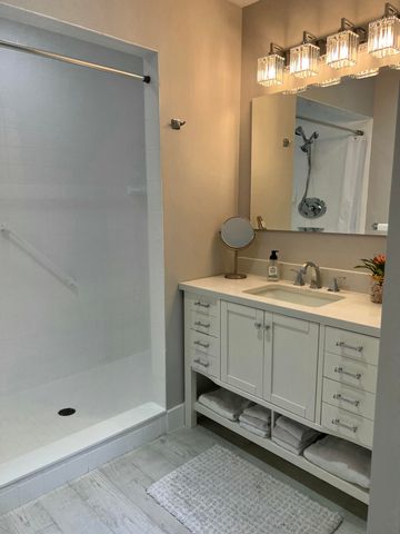 301 SE Castle Court, Port St. Lucie, Port St Lucie, FL 34952