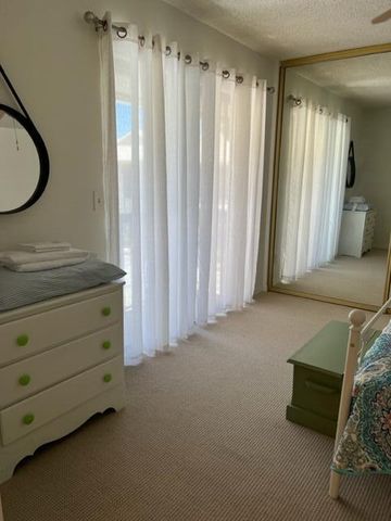 301 SE Castle Court, Port St. Lucie, Port St Lucie, FL 34952