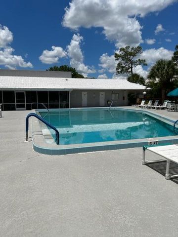 301 SE Castle Court, Port St. Lucie, Port St Lucie, FL 34952