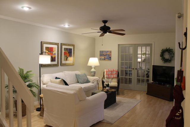 301 SE Castle Court, Port St. Lucie, Port St Lucie, FL 34952