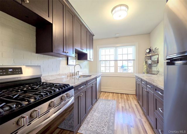 460 Old Town Road 27 P, Port Jefferson Station, NY 11776
