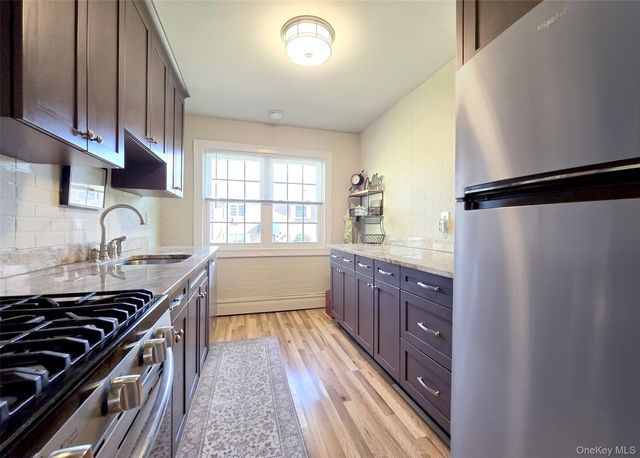 460 Old Town Road 27 P, Port Jefferson Station, NY 11776