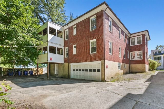 91 Verndale Street 1, Brookline, MA 02446