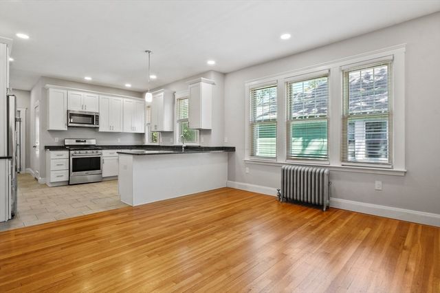 91 Verndale Street 1, Brookline, MA 02446