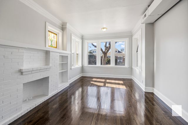 6633 S Campbell Avenue, Chicago, IL 60629