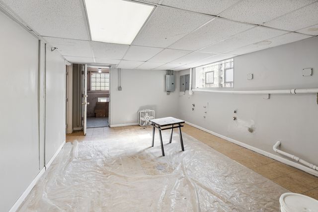 6633 S Campbell Avenue, Chicago, IL 60629