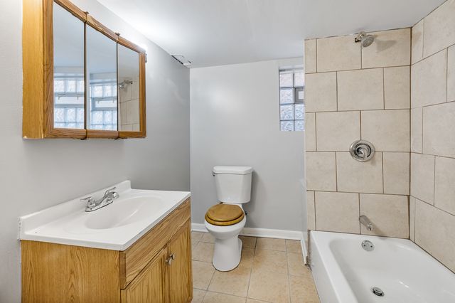 6633 S Campbell Avenue, Chicago, IL 60629