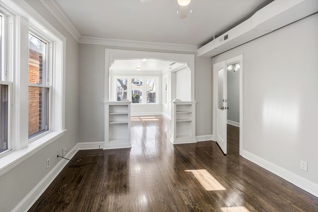 6633 S Campbell Avenue, Chicago, IL 60629