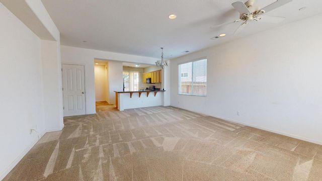 7392 Robinson, Fresno, CA 93737