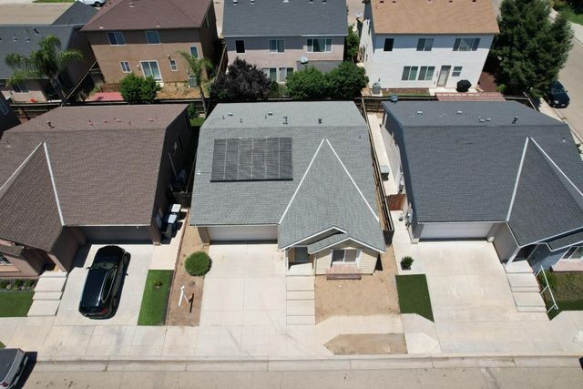 7392 Robinson, Fresno, CA 93737