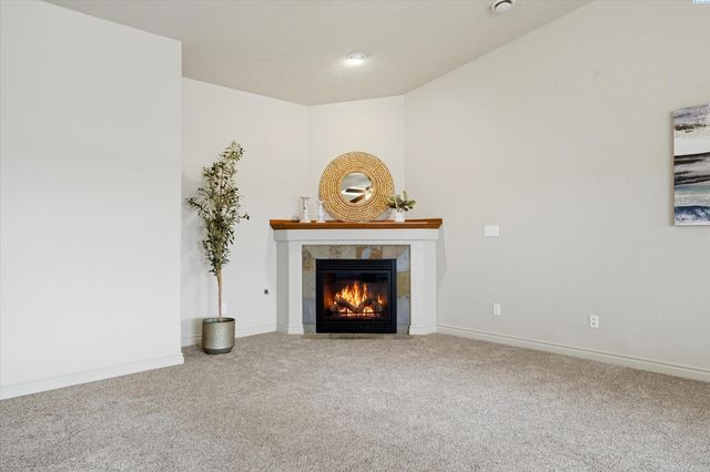 9408 Majestia Lane, Pasco, WA 99301