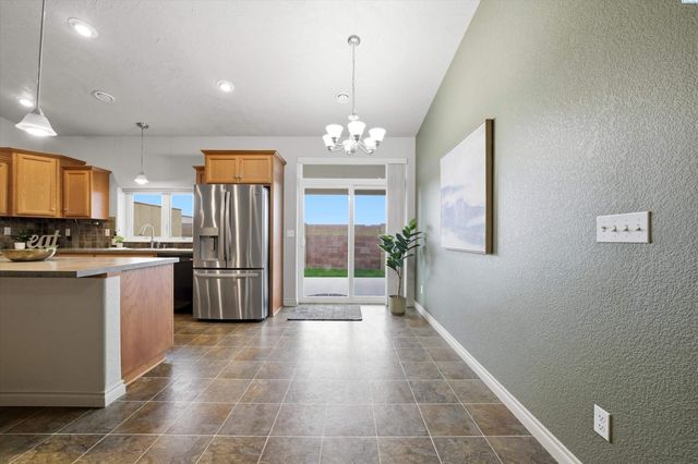 9408 Majestia Lane, Pasco, WA 99301