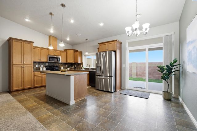 9408 Majestia Lane, Pasco, WA 99301