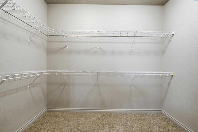 9408 Majestia Lane, Pasco, WA 99301