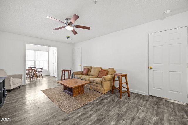 1305 Kent Road 101, Raleigh, NC 27606