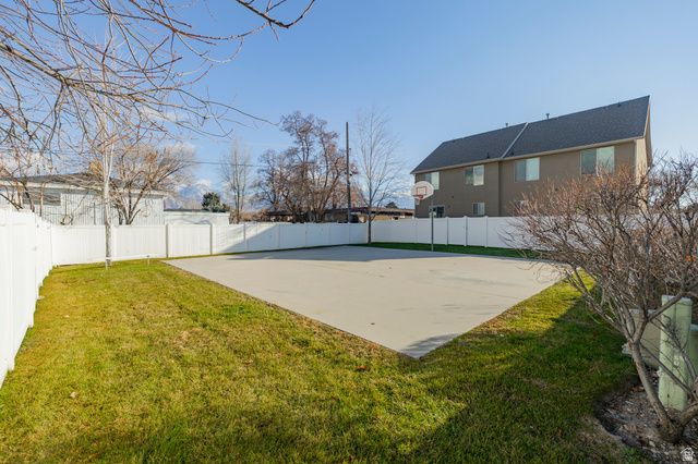 72 E 7320 S, Midvale, UT 84047