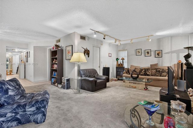 3772 Inverrary Boulevard 101, Lauderhill, FL 33319