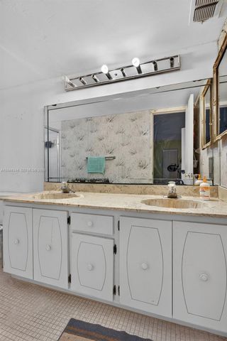 3772 Inverrary Boulevard 101, Lauderhill, FL 33319