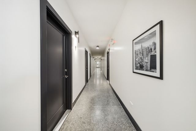 8900 Windemere Avenue GE, Brookfield, IL 60513