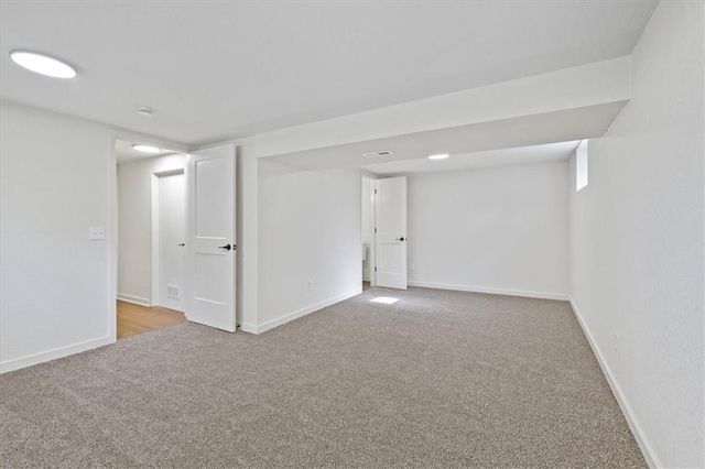 332 Flagstone Drive, Lee's Summit, MO 64063