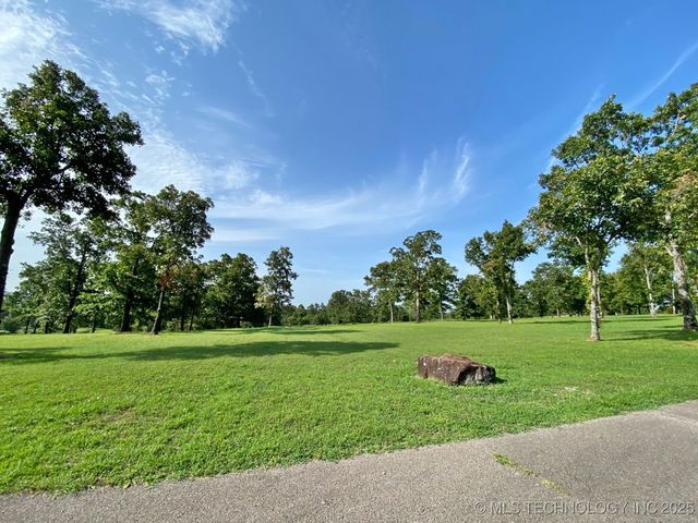 36120 S Magnolia Lane, Park Hill, OK 74451