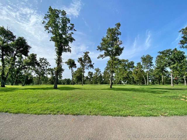 36120 S Magnolia Lane, Park Hill, OK 74451