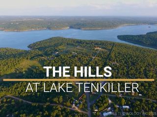 36120 S Magnolia Lane, Park Hill, OK 74451