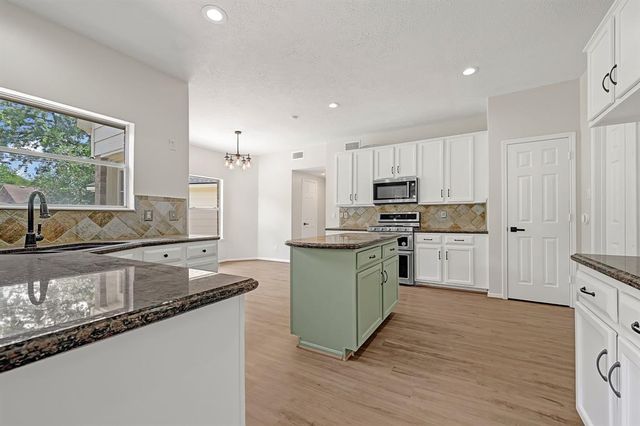 207 Cheddington Drive, Katy, TX 77450
