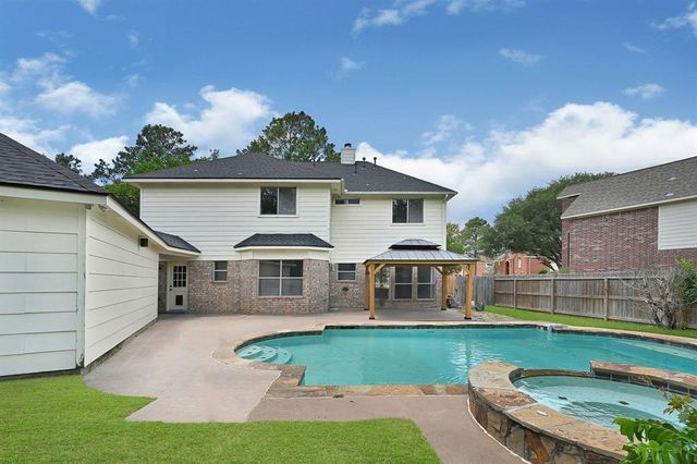 207 Cheddington Drive, Katy, TX 77450
