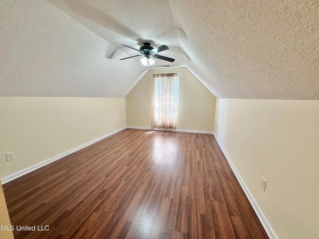 211 Fairway Trace Drive, Hernando, MS 38632