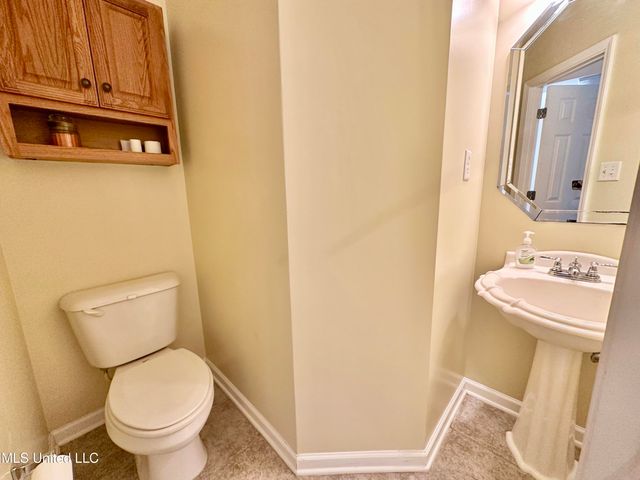 211 Fairway Trace Drive, Hernando, MS 38632