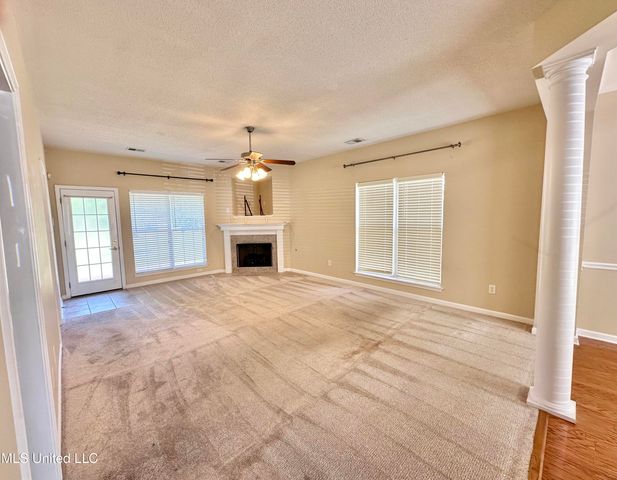 211 Fairway Trace Drive, Hernando, MS 38632