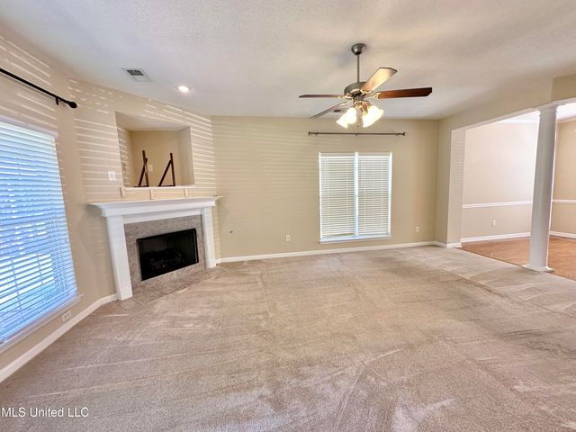 211 Fairway Trace Drive, Hernando, MS 38632