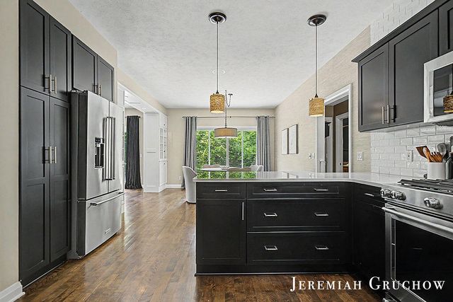 3333 Falcon Bluff Court Ne, Grand Rapids Twp, MI 49525