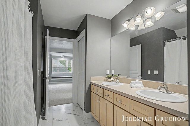 3333 Falcon Bluff Court Ne, Grand Rapids Twp, MI 49525