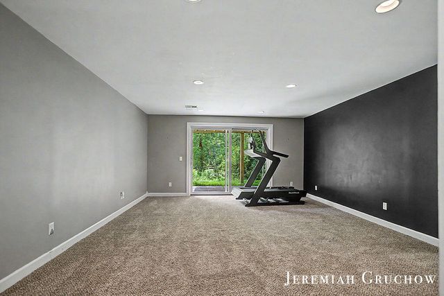 3333 Falcon Bluff Court Ne, Grand Rapids Twp, MI 49525